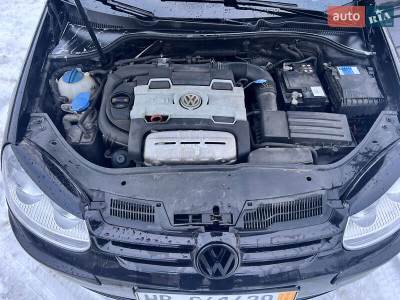 Хэтчбек Volkswagen Golf 2008 в Кривом Роге