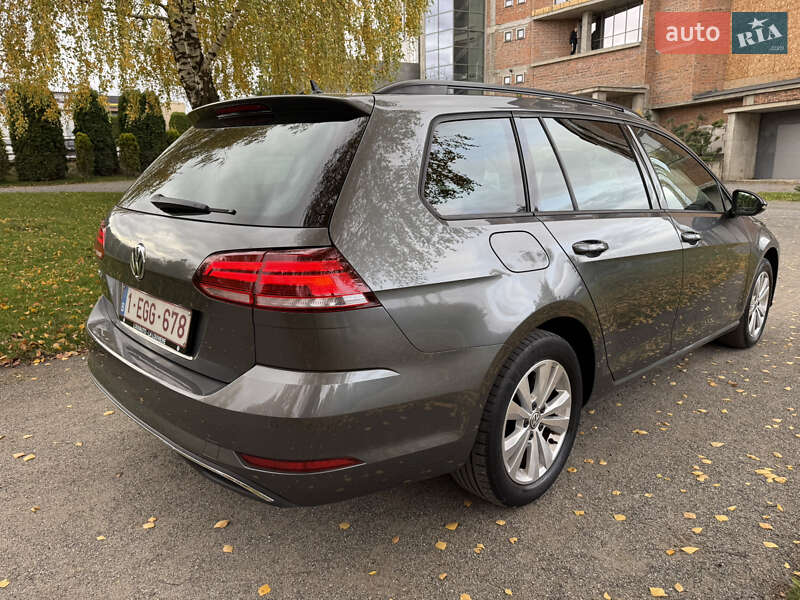 Універсал Volkswagen Golf 2018 в Хмельницькому
