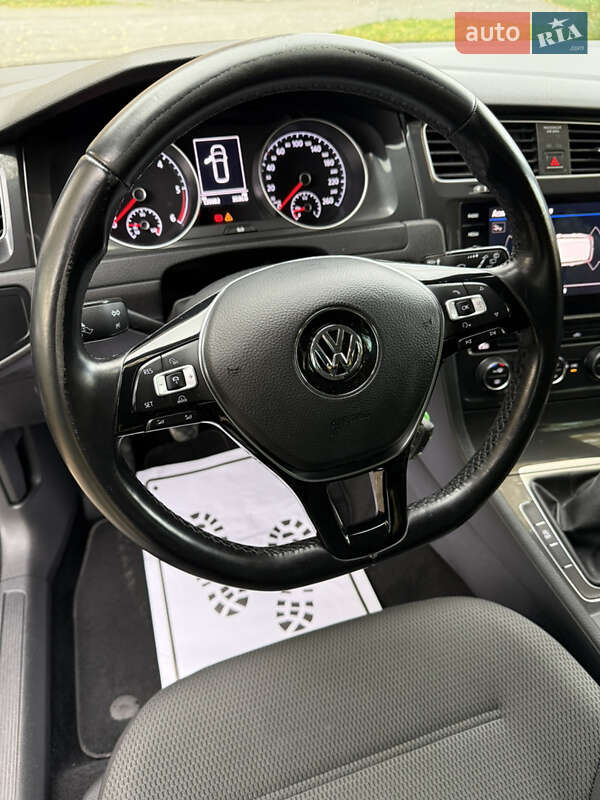 Універсал Volkswagen Golf 2018 в Хмельницькому