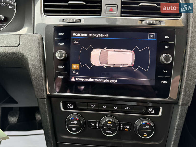 Універсал Volkswagen Golf 2018 в Хмельницькому