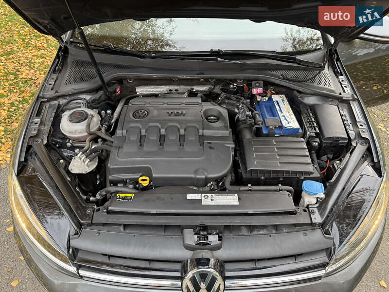 Універсал Volkswagen Golf 2018 в Хмельницькому