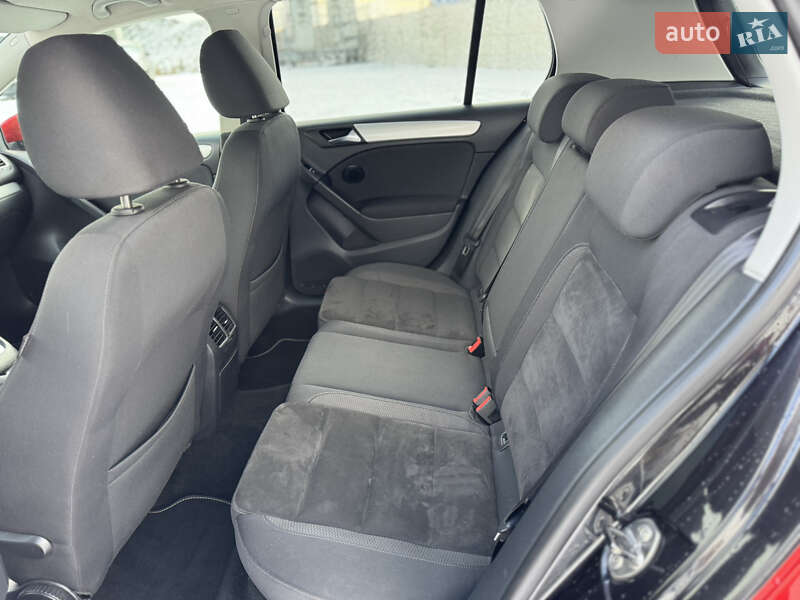 Хетчбек Volkswagen Golf 2009 в Луцьку