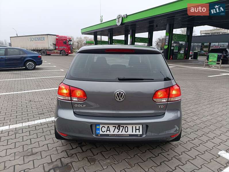Хэтчбек Volkswagen Golf 2012 в Черкассах