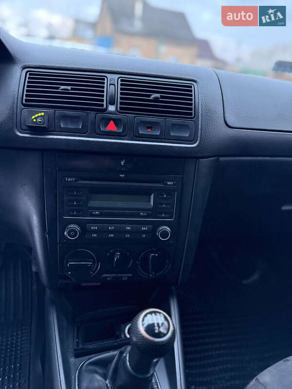 Хэтчбек Volkswagen Golf 2000 в Луцке