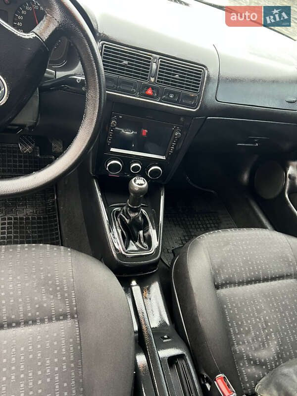 Универсал Volkswagen Golf 2000 в Полтаве