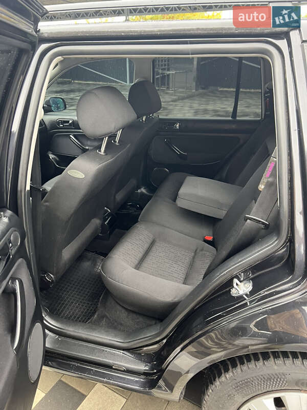 Универсал Volkswagen Golf 2000 в Полтаве