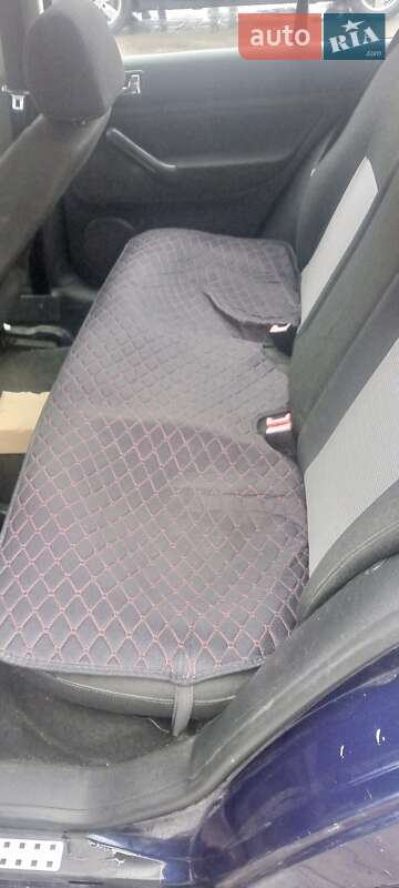 Хэтчбек Volkswagen Golf 2004 в Львове фото 16 Хэтчбек Volkswagen Golf 2004 в Львове