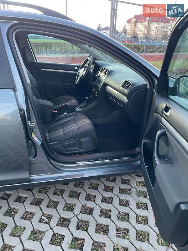 Универсал Volkswagen Golf 2013 в Мукачево