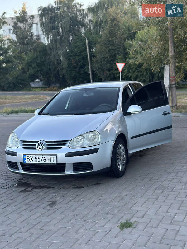 Хэтчбек Volkswagen Golf 2004 в Бердичеве