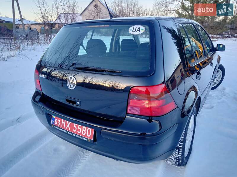 Хетчбек Volkswagen Golf 2003 в Тернополі