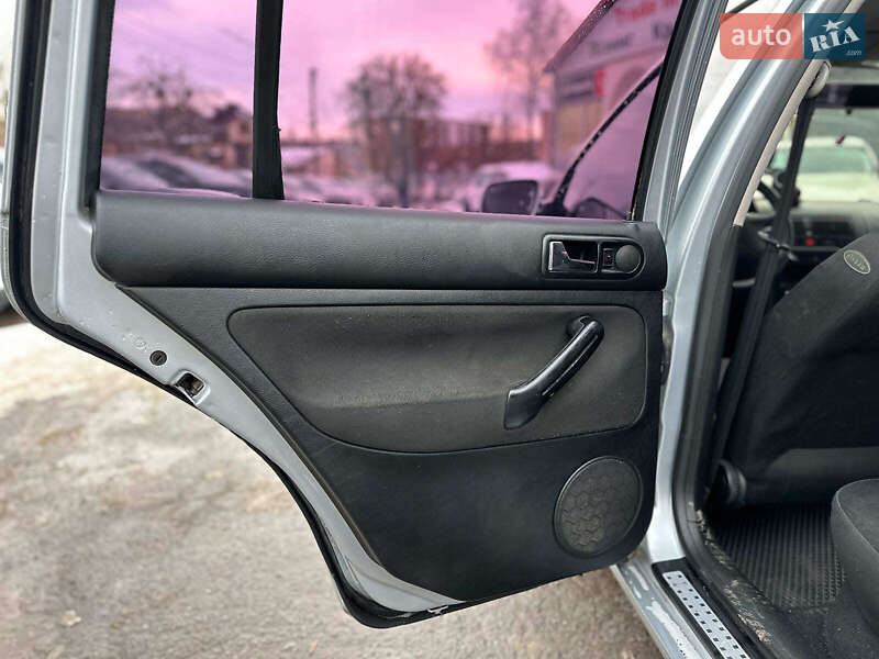 Універсал Volkswagen Golf 2002 в Вінниці