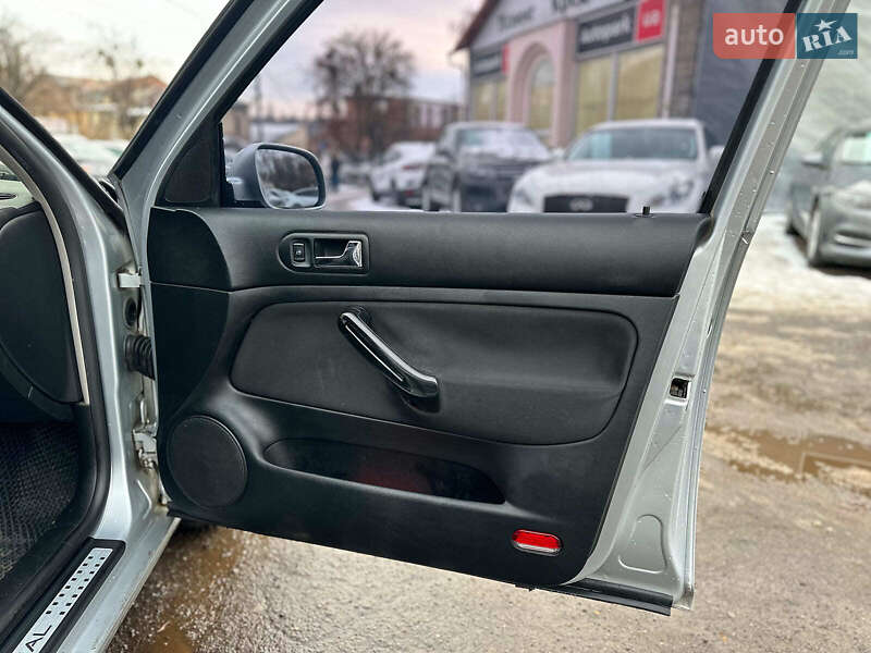 Універсал Volkswagen Golf 2002 в Вінниці