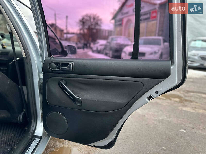 Універсал Volkswagen Golf 2002 в Вінниці