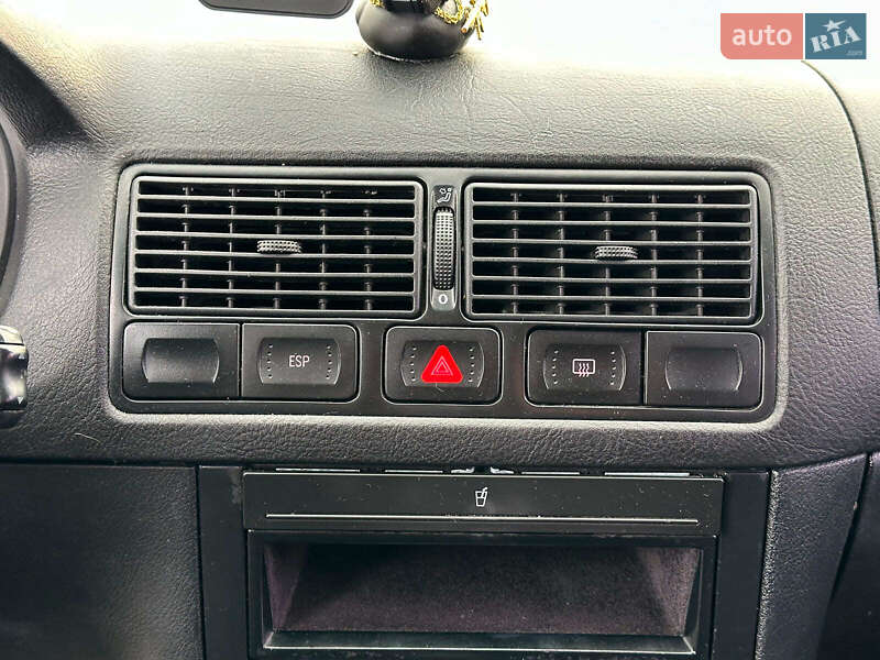 Універсал Volkswagen Golf 2002 в Вінниці