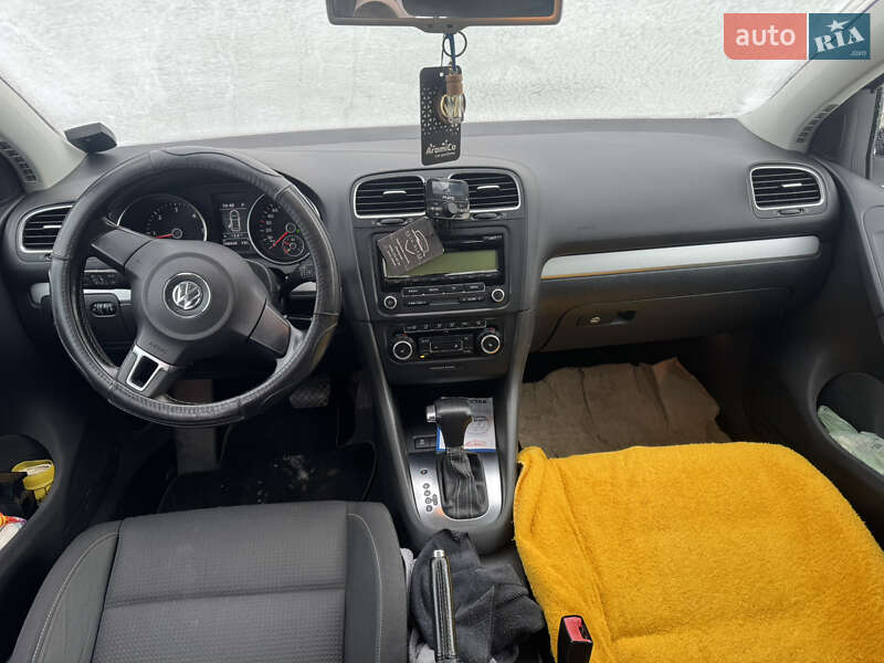 Хэтчбек Volkswagen Golf 2010 в Городке фото 5 Хэтчбек Volkswagen Golf 2010 в Городке