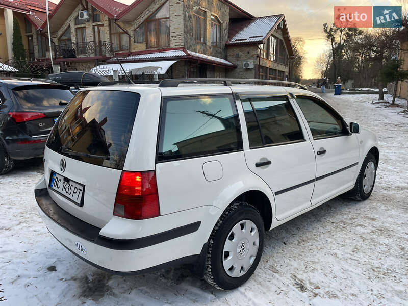 Универсал Volkswagen Golf 2001 в Львове