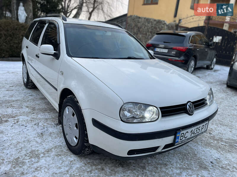 Универсал Volkswagen Golf 2001 в Львове