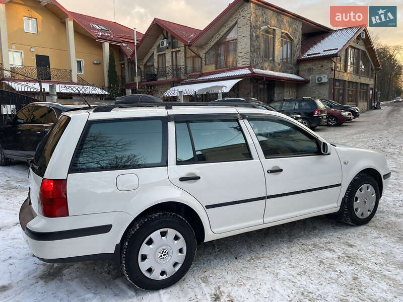 Универсал Volkswagen Golf 2001 в Львове