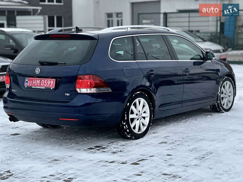 Универсал Volkswagen Golf 2011 в Староконстантинове