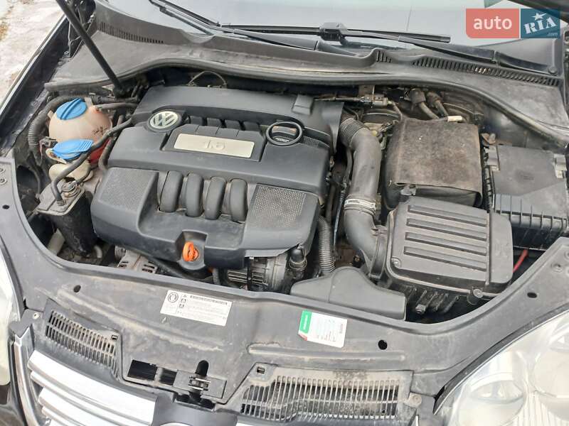 Универсал Volkswagen Golf 2009 в Черновцах