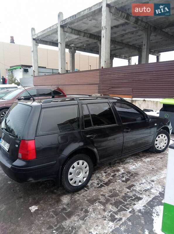 Volkswagen Golf 2004