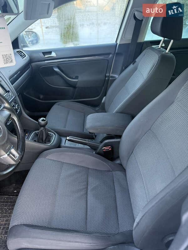 Універсал Volkswagen Golf 2009 в Хмельницькому