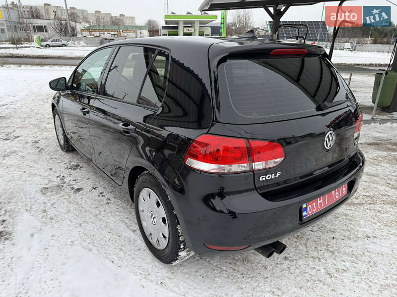 Хэтчбек Volkswagen Golf 2010 в Белой Церкви