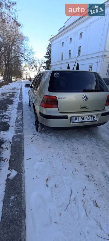Хэтчбек Volkswagen Golf 2001 в Белой Церкви