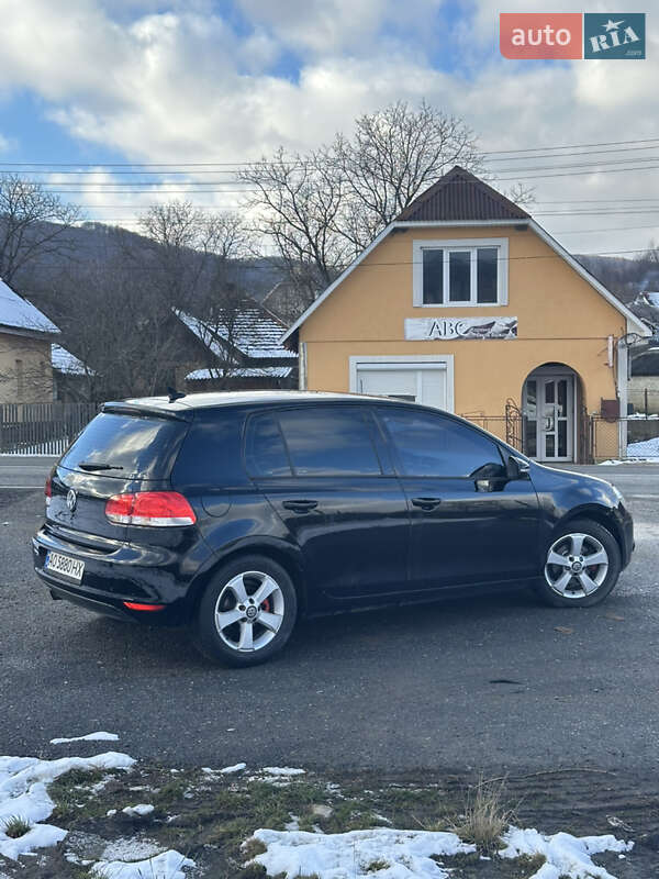 Хетчбек Volkswagen Golf 2012 в Перечині