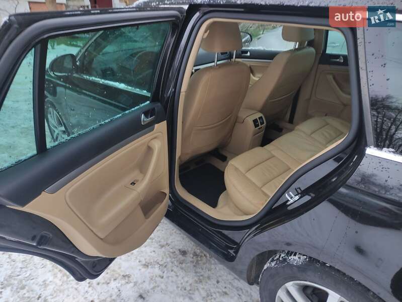 Универсал Volkswagen Golf 2009 в Каменец-Подольском