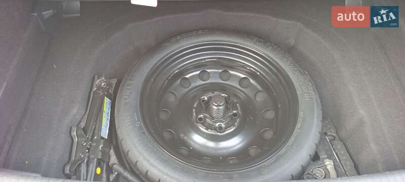 Хетчбек Volkswagen Golf 2012 в Києві