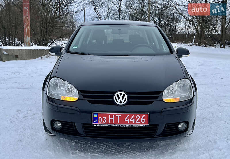 Хетчбек Volkswagen Golf 2006 в Коростені