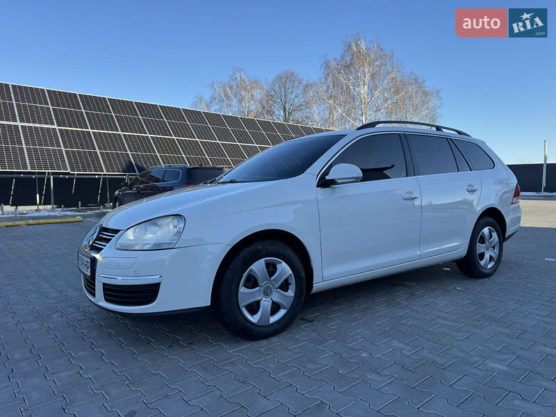 Універсал Volkswagen Golf 2009 в Володимирі