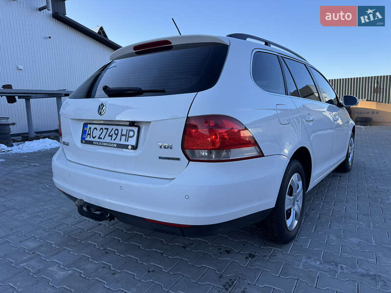 Універсал Volkswagen Golf 2009 в Володимирі