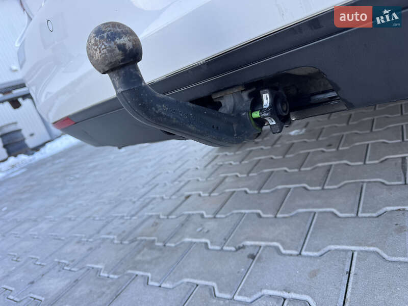 Універсал Volkswagen Golf 2009 в Володимирі