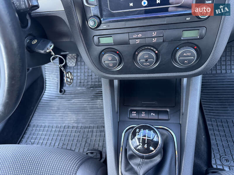 Універсал Volkswagen Golf 2009 в Володимирі