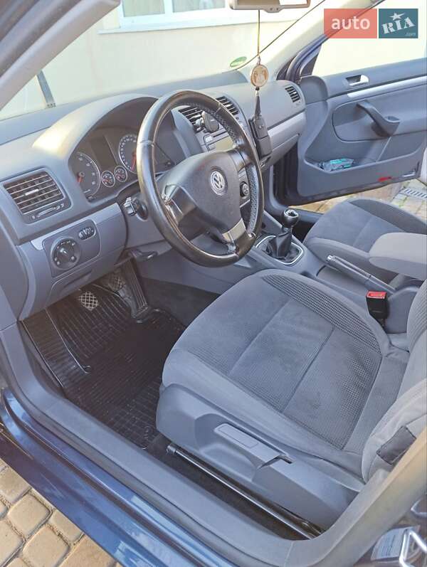 Універсал Volkswagen Golf 2009 в Луцьку