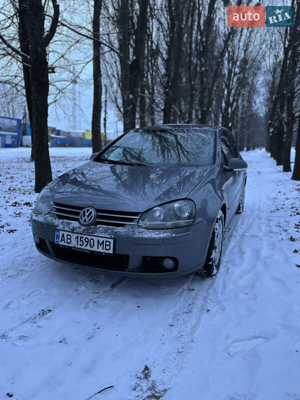 Хетчбек Volkswagen Golf 2008 в Вінниці