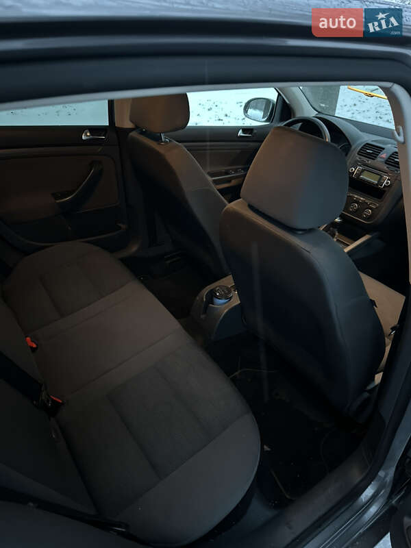 Хетчбек Volkswagen Golf 2008 в Вінниці