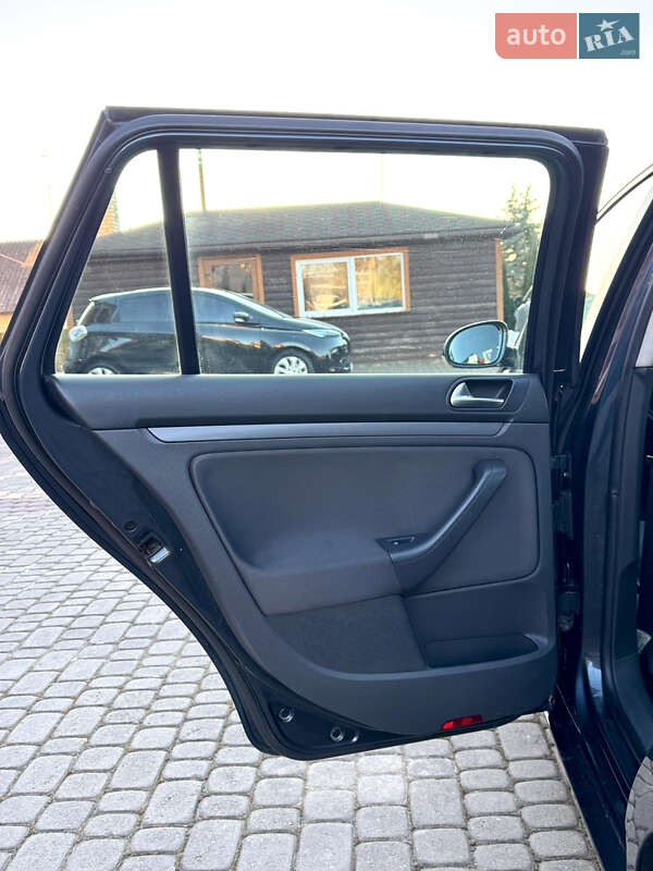 Универсал Volkswagen Golf 2007 в Самборе