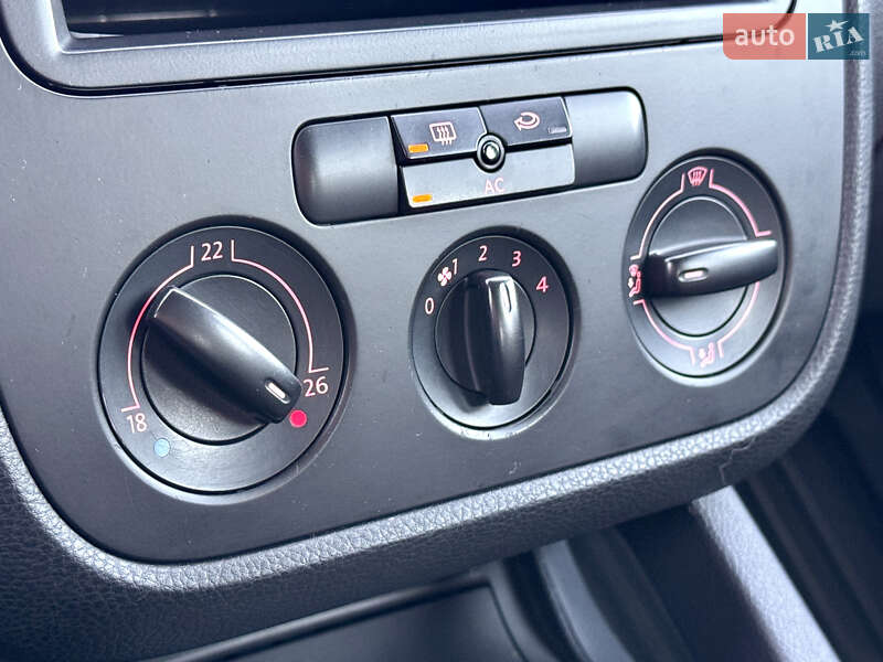 Универсал Volkswagen Golf 2007 в Самборе