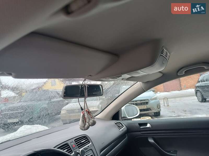 Універсал Volkswagen Golf 2011 в Вінниці