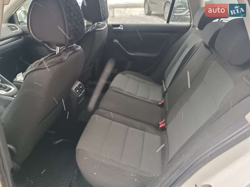 Універсал Volkswagen Golf 2011 в Вінниці