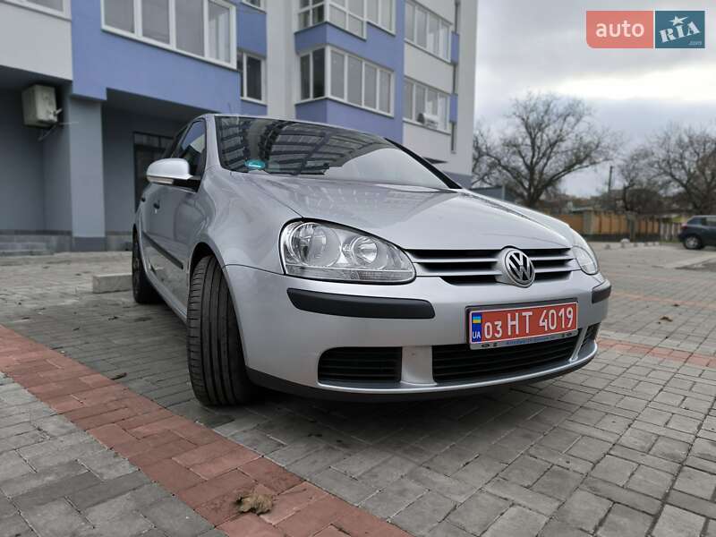 Хетчбек Volkswagen Golf 2006 в Черкасах