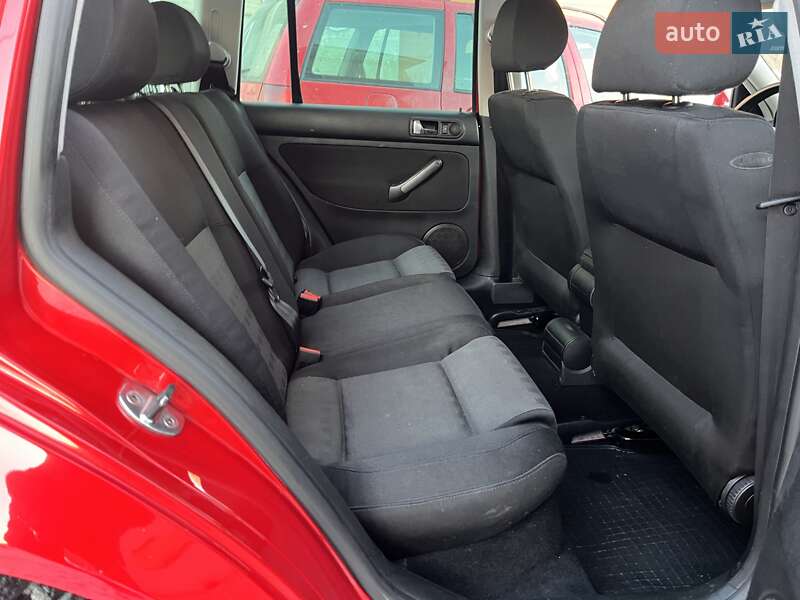 Універсал Volkswagen Golf 2006 в Тернополі