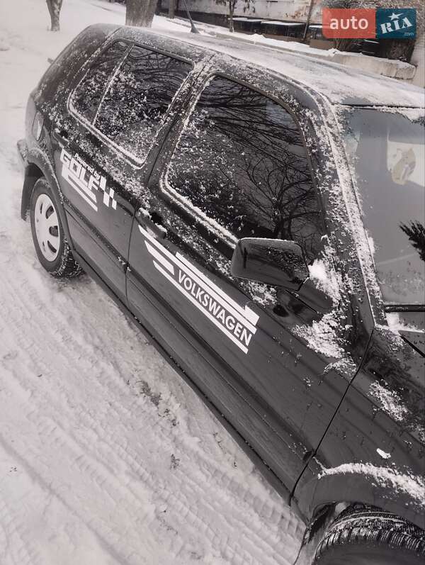 Хетчбек Volkswagen Golf 1996 в Краснокутську