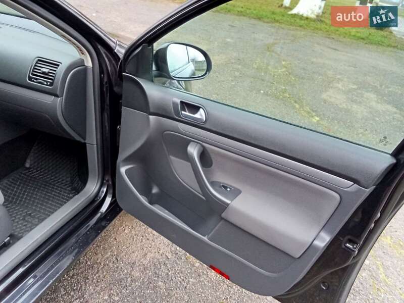 Хетчбек Volkswagen Golf 2009 в Могилів-Подільському фото 12 Хетчбек Volkswagen Golf 2009 в Могилів-Подільському