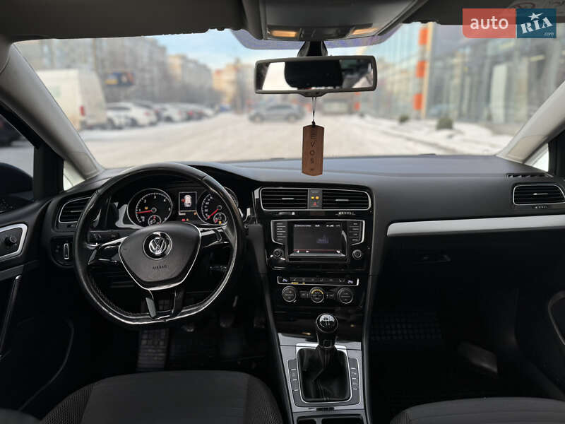 Универсал Volkswagen Golf 2015 в Хмельницком