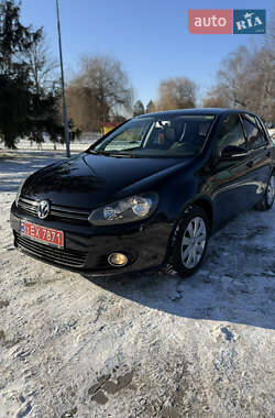 Хэтчбек Volkswagen Golf 2009 в Луцке