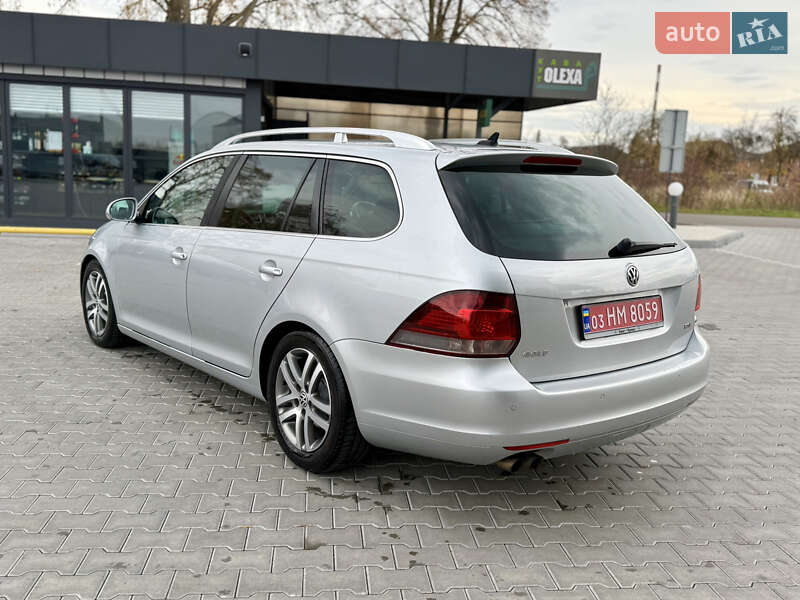 Універсал Volkswagen Golf 2011 в Володимирі